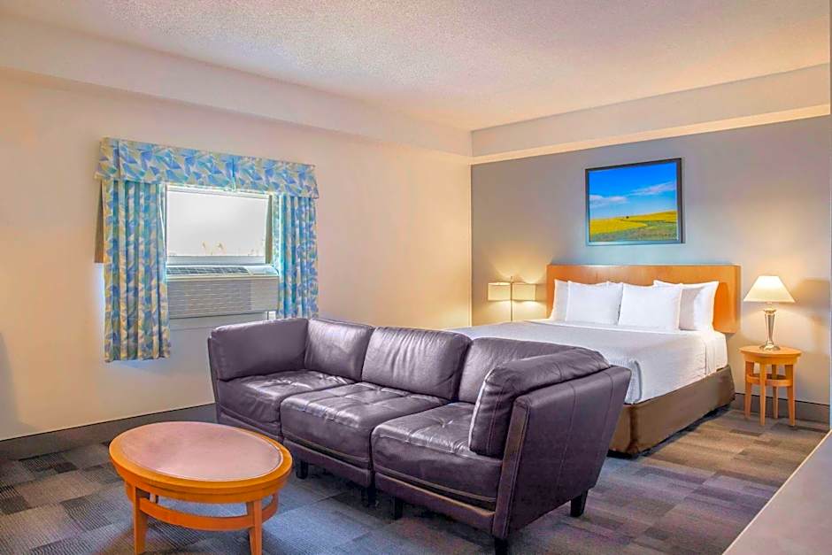 Days Inn & Conference Centre by Wyndham Camrose Norsemen