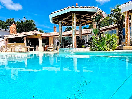 Deluxe Double Room with Shower