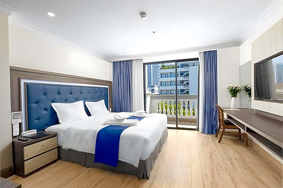 Seven Seas Hotel and Apartment