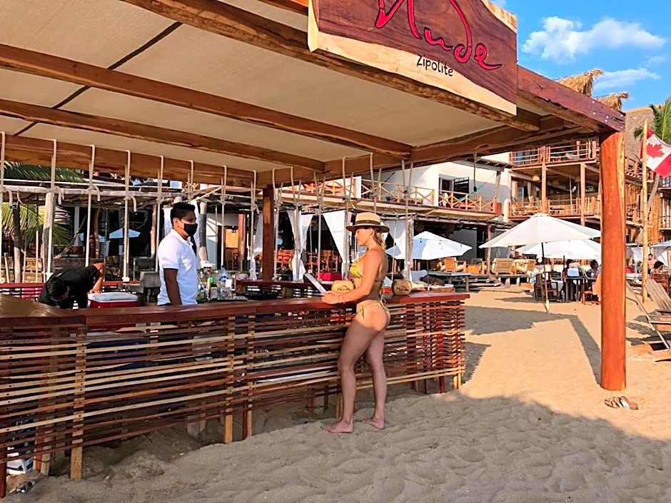 Hotel Nude Zipolite & beach club