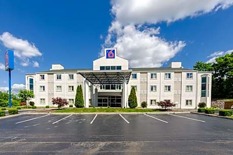 Motel 6-Bristol, VA
