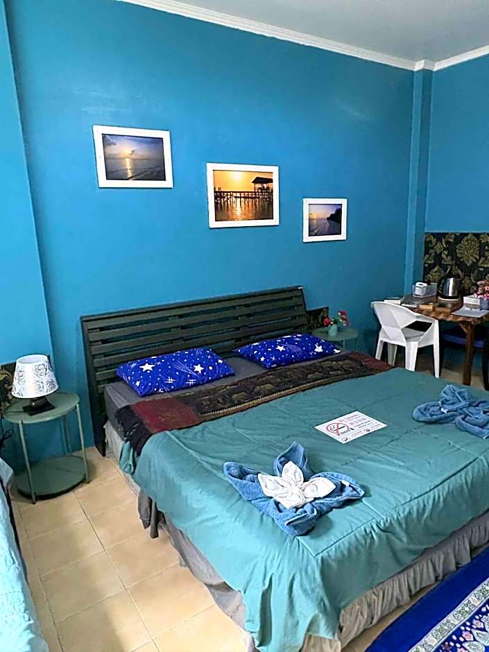 San Antonio Beach Guesthouse & Restaurant