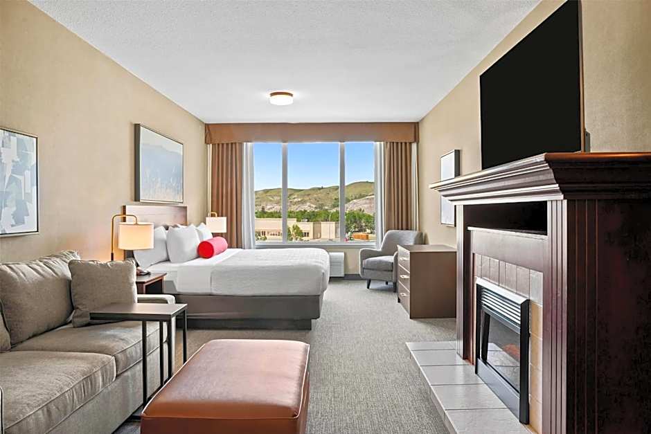 Ramada by Wyndham Drumheller Hotel & Suites