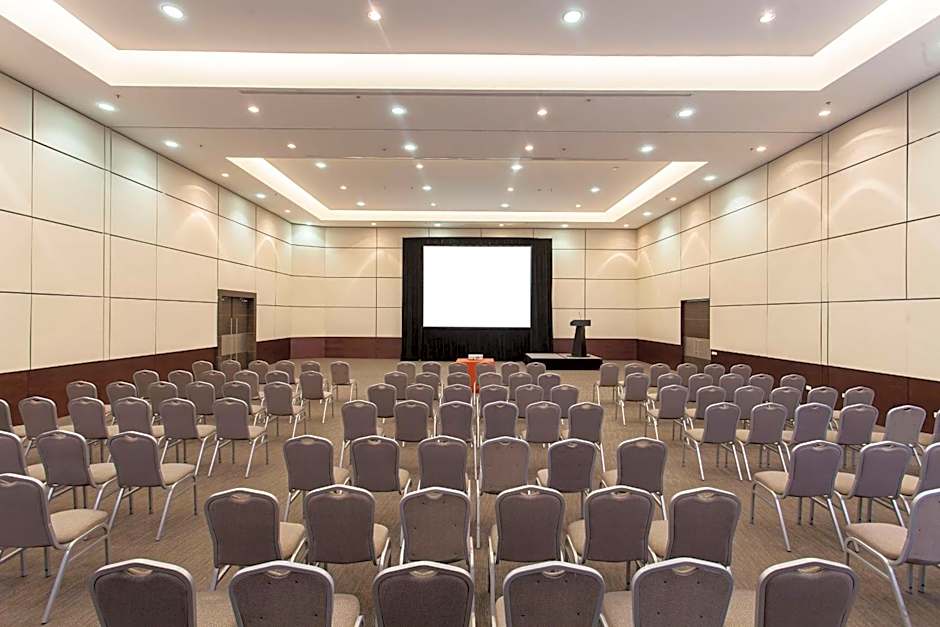 NH Collection Mexico City Airport T2