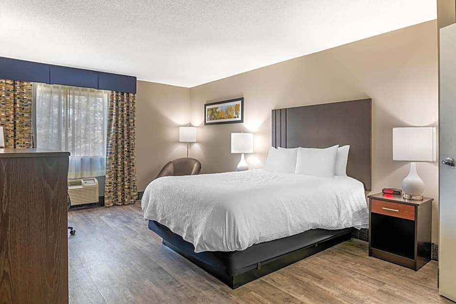 Black Bear Inn, an Ascend Collection Hotel