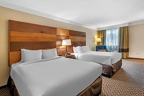 Queen Room with Two Queen Beds - Non Smoking