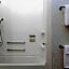 Holiday Inn Express & Suites Joplin Southeast