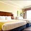 Hotel & Suites Le Dauphin Drummondville