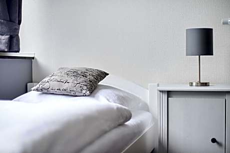 Twin Room with Bathroom