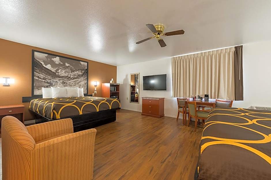 Photo 1 of 6 of 2 King Beds Suite