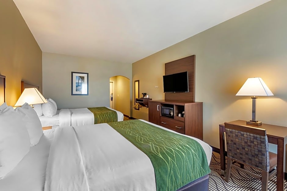 Comfort Inn & Suites Orange County John Wayne Airport
