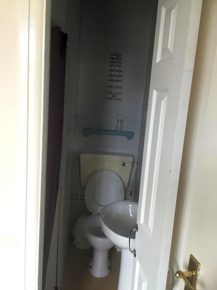 Colnbrook Lodge Guest House