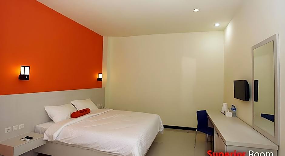 Halogen Hotel