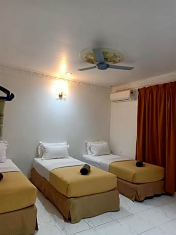 Deluxe Family Room