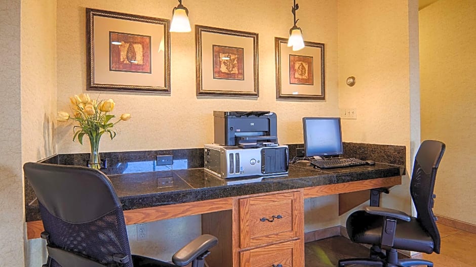 Quality Inn & Suites Detroit Lakes