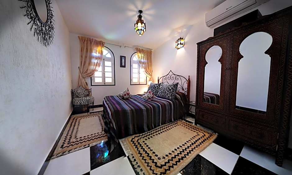 Riad Atika Mek