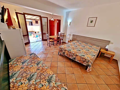 Studio (2 Adults + 1 Child)