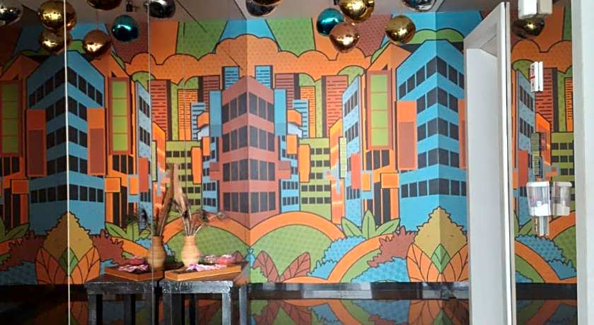 MaxOne Hotels Premier Melawai