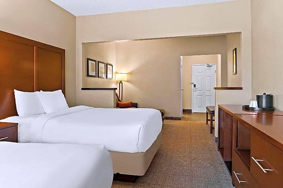 Comfort Suites Saginaw North