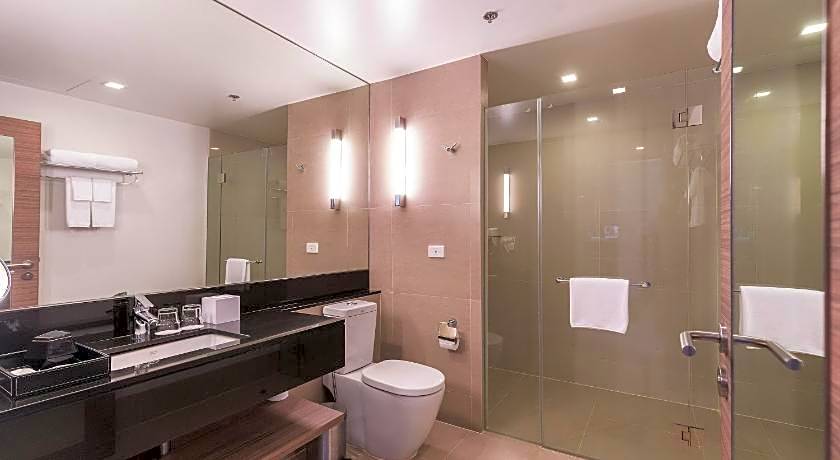 Holiday Inn Express Bangkok Sathorn By IHG