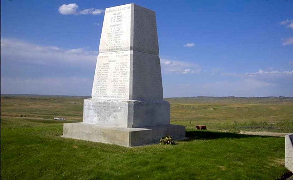 MONTANA INN Near Little Big Horn Battlefield-Pompey Piller-colstrip