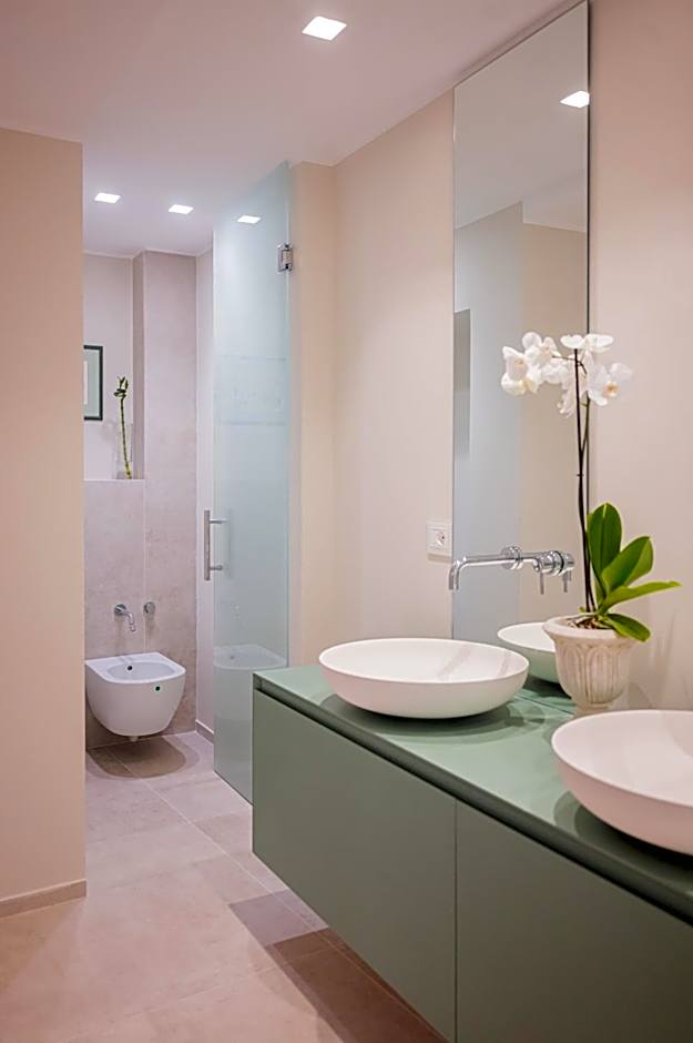 Naxi Suites