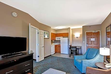 1 King Bed 1 Bedroom Suite Nonsmoking