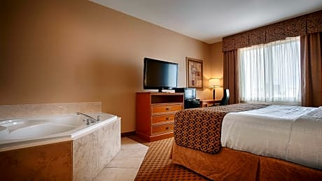 1 King Bed - Non-Smoking, Whirlpool, High Speed Internet Access, Microwave And Refrigerator, Desk, Hairdryer, Continental Breakfast