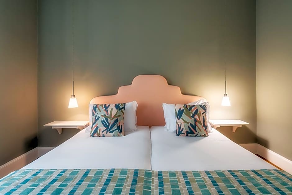 The Wine Lodges by An Island Apart