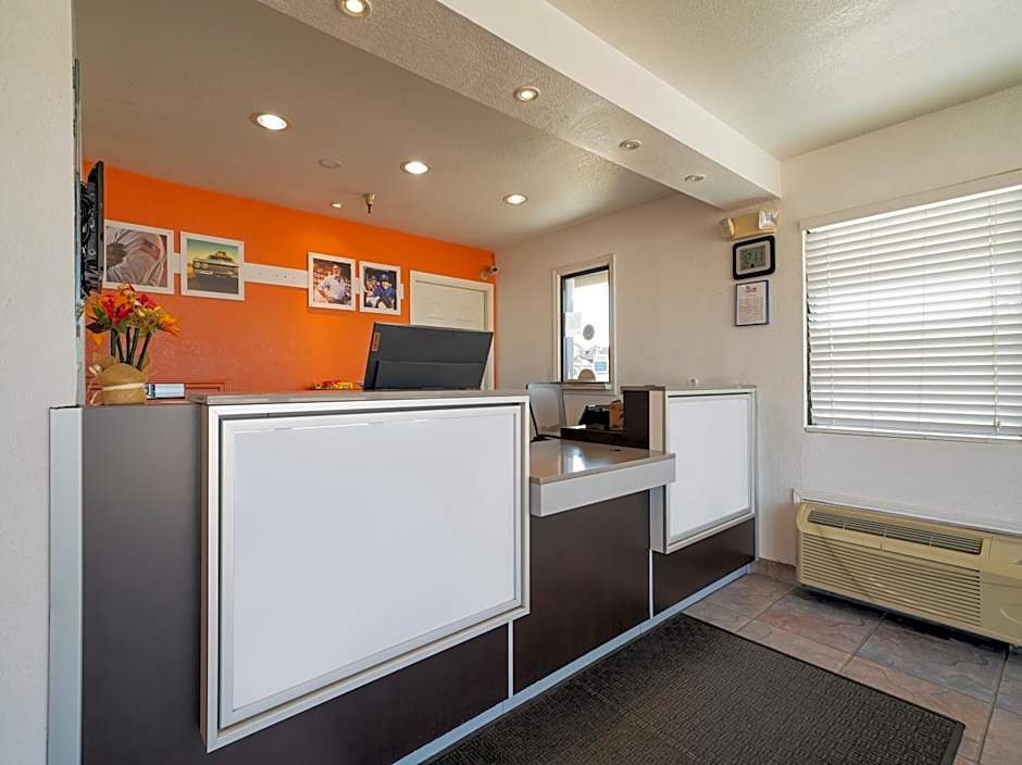 Americas Best Value Inn & Suites Humble