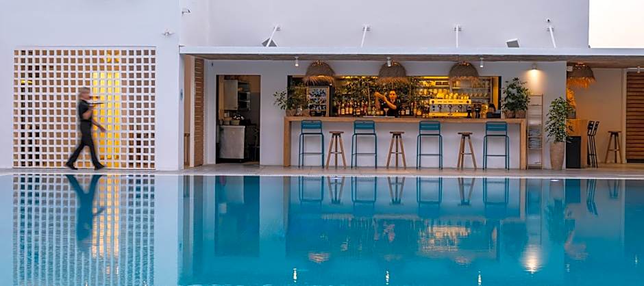 Kamari Beach Hotel