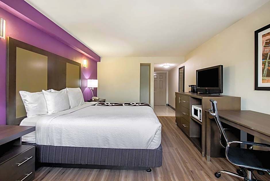 La Quinta Inn by Wyndham West Long Branch/NJ Shore Area