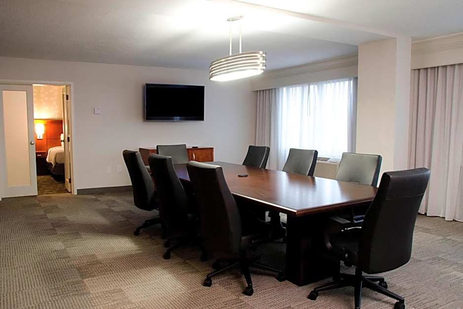 Courtyard by Marriott Waterbury Downtown