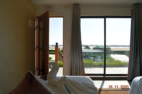 Bungalow with Sea View