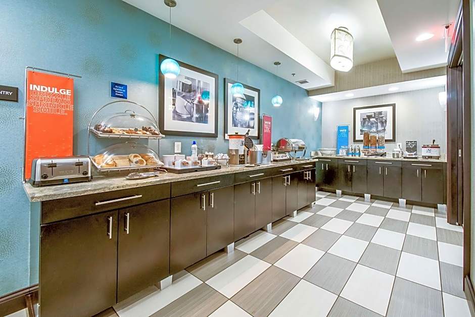 Hampton Inn By Hilton Columbus-West
