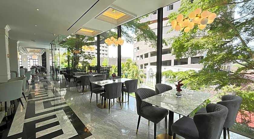 Grand Eska Hotel & Suites Batam