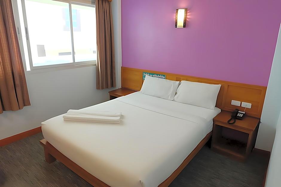 Riverside Hotel (SHA Plus)