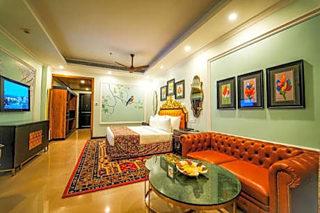 Mayfair Oasis Resort & Convention