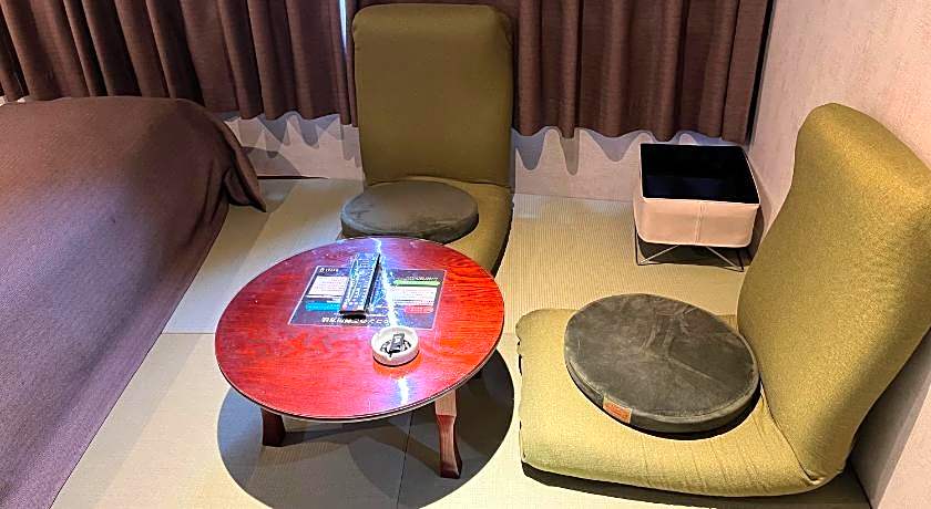 Hotel U