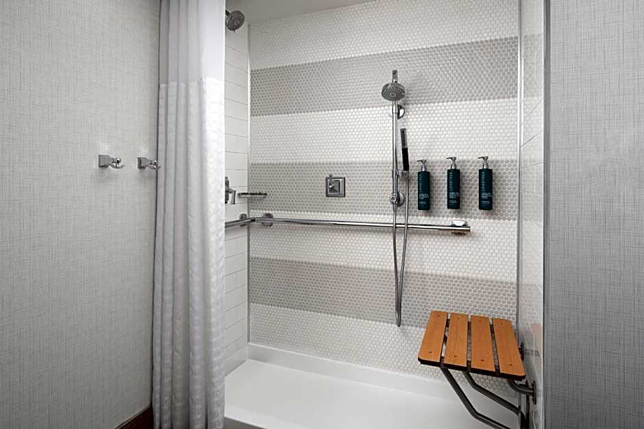 DoubleTree by Hilton Gainesville