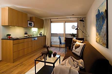 Deluxe Apartment
