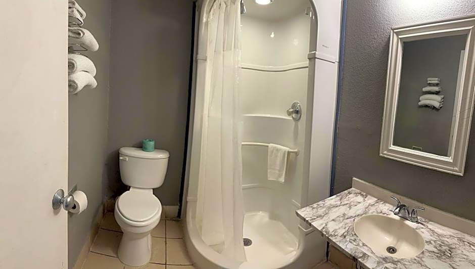 Americas Best Value Inn & Suites Groves Port Arthur
