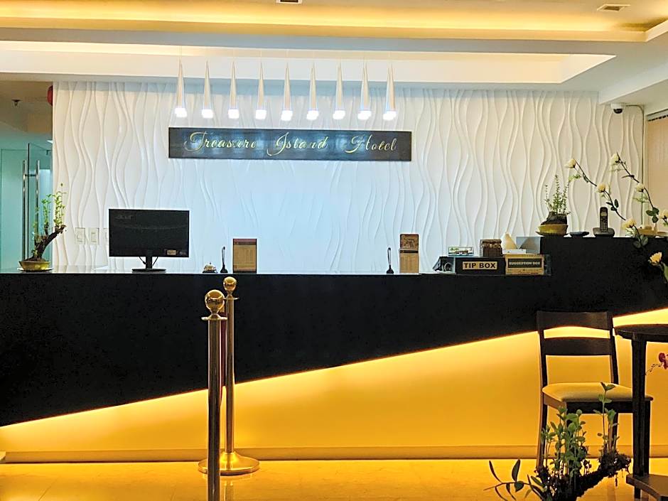 Treasure Island Hotel With Mini Water Adventure