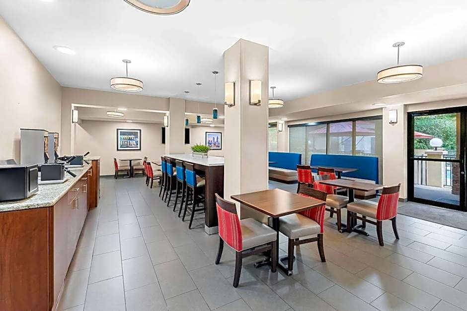 Comfort Suites Mobile East Bay