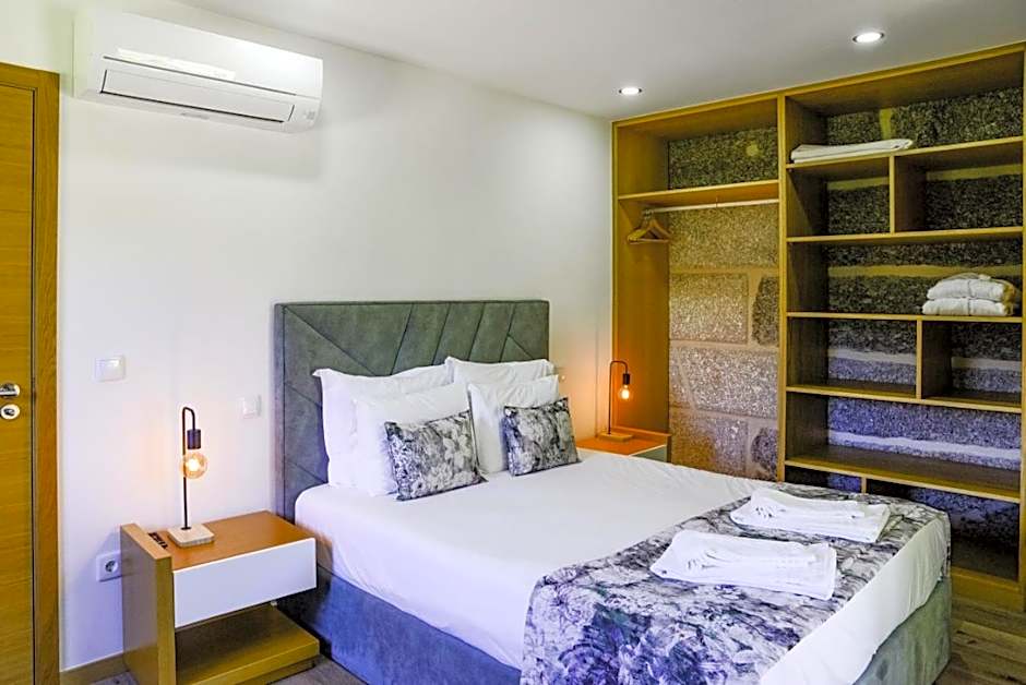 Casa d'Henrique Retreat Pool and Spa