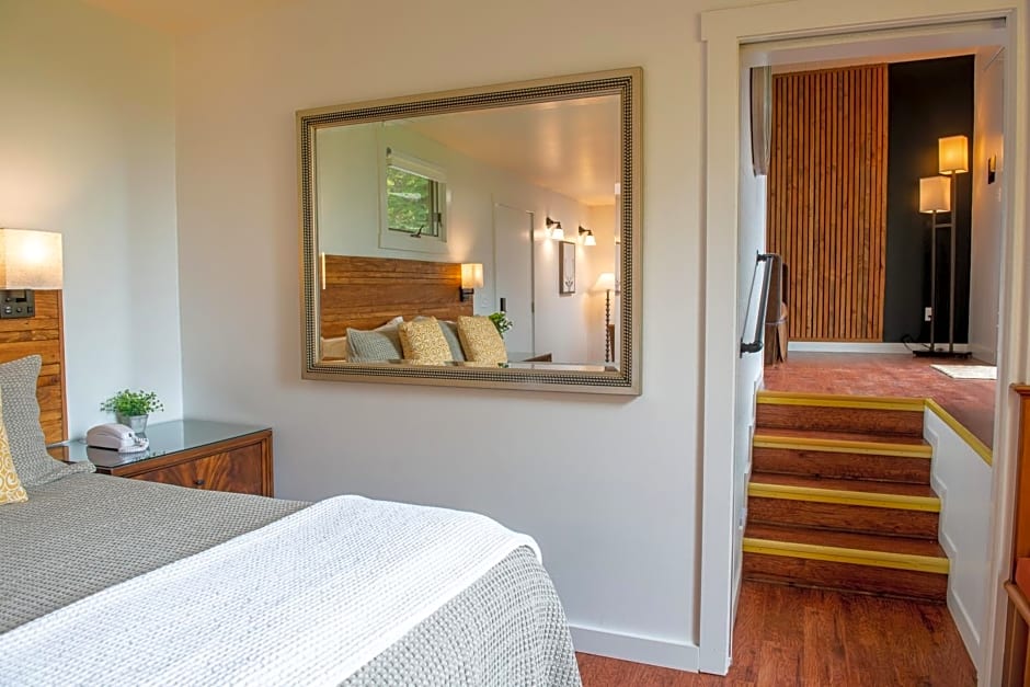 Inn at Buckhorn Cove