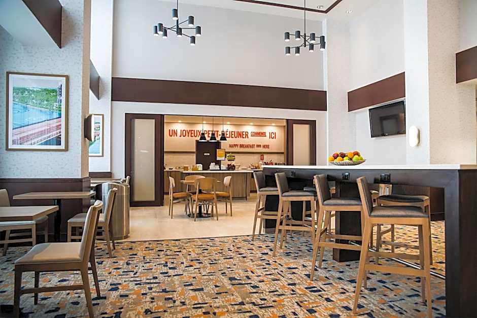 Hampton Inn & Suites by Hilton Laval