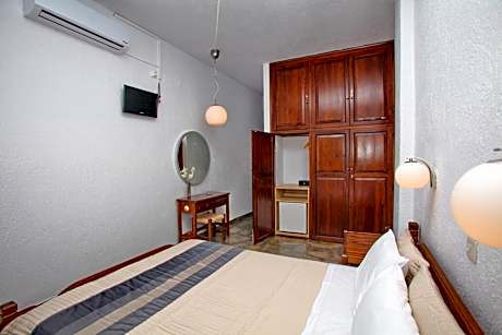 Double or Twin Room with Sea View