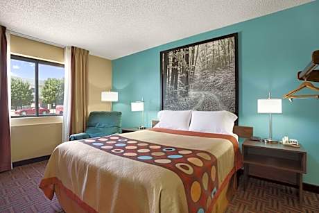 Queen Room - Disability Access/Non-Smoking