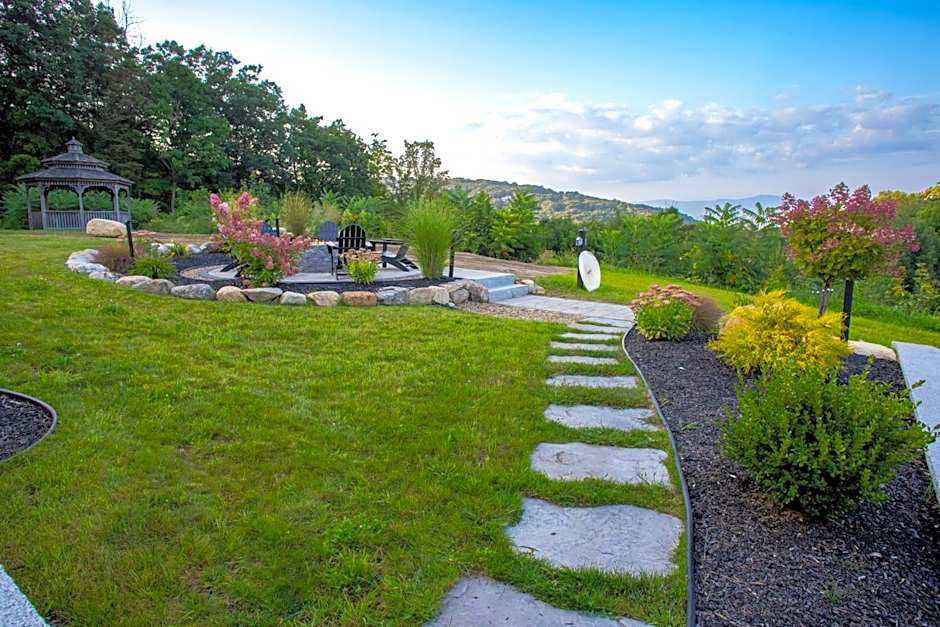 Gunstock Inn & Suites